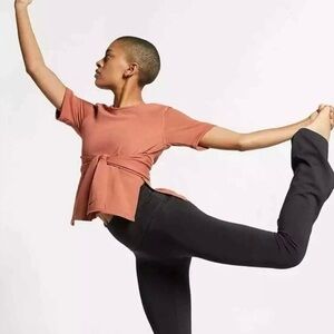 NIKE Dusty Rose Studio‎ Yoga Training Dri-Fit Short Sleeve Wrap Top Sz M